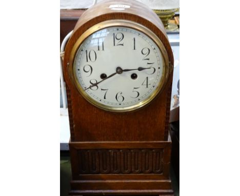 A Vintage 2-train oak-cased mantel clock, height 16.25" 