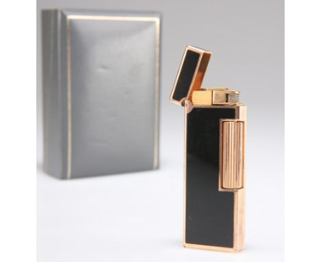A DUNHILL BLACK LACQUER LIGHTER, rectangular form, numbered QD1675, cased with papers
