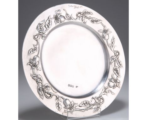 GILBERT MARKS (1861-1905), AN ARTS AND CRAFTS SILVER PLATE, by Gilbert Marks, London 1899, with a facsimile signature 'Gilber