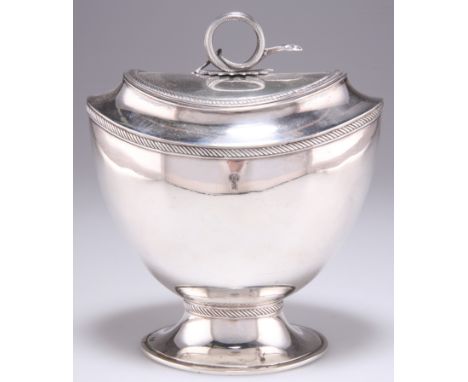 A DUTCH NEOCLASSICAL SILVER TEA CADDY, by Roelof Helweg, retailed by Willem Diemont (1767-1842), early 19th Century, of pedes