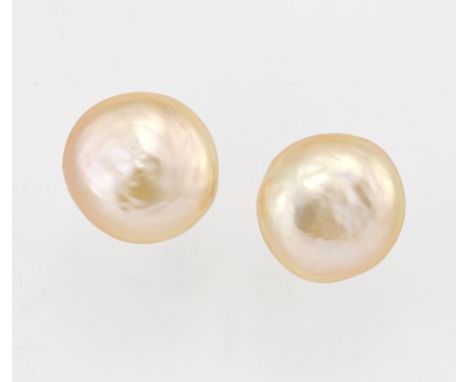 A PAIR OF CULTURED BUTTON PEARL STUD EARRINGS, with post-fittings. Marked '750', 1.5cm diameter, 5.7 gramsCONDITION REPORTLig
