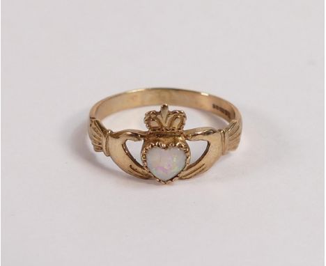 9ct gold Claddagh ring set with heart shaped stone, size P, 1.9g. 