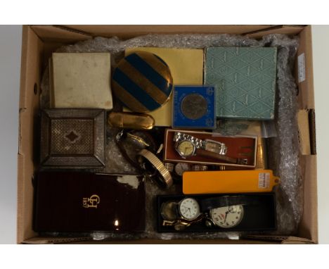 Good job lot collection of collectors pieces including various nice quality powder compacts, lighter, various assorted watche