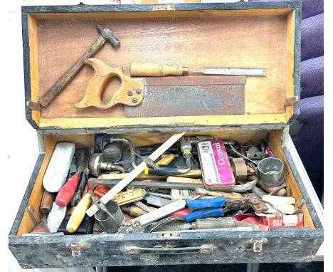 Vintage carpentry box with contents to include saws, files, hammers etc 
