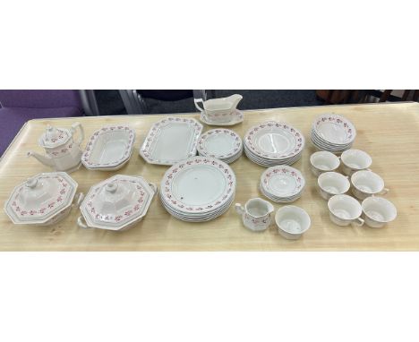 Maison by adams heather part dinner/ tea service 