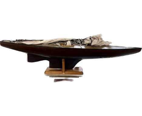 Vintage model pond yacht length 124cm 
