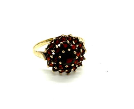 Vintage 9ct gold and garnet cluster ring UK size N gross weight 2.7 grams 