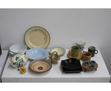 A selection of ceramics including Kiln Craft, Portugese pottery, 'Bacchus' Ironstone, Royal Doulton Lambeth, Ternex, Royal Wo