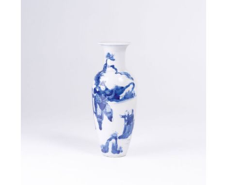 Vase mit Blau-weiß-Dekor. China, Kangxi-Periode (1662-1722). Porzellan. Balusterform, umlaufend bemalt mit  Reiterszene in La