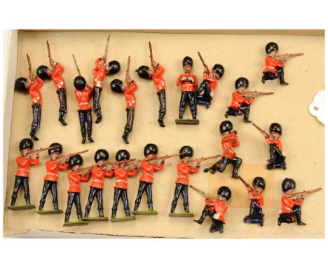 Britains - from Set 131 - Display Box of the British Army, 1925-32 Issue, comprising: Scots Guards Officer Kneeling with Bino