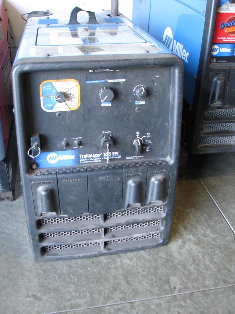 Miller Trailblazer 325 EFI Professional Series Welder/Generator/Battery ...