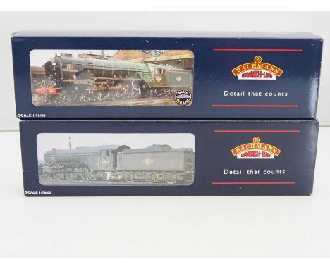 A pair of BACHMANN OO gauge steam locomotives comprising: a class V2 in LNER Doncaster green livery 'The Green Howard' and a 