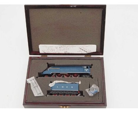A BACHMANN OO gauge limited edition 'Commonwealth of Australia' steam locomotive - edition number 824 - complete in original 