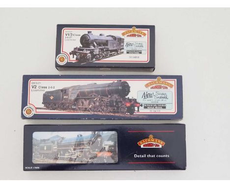 A group of BACHMANN OO gauge steam locomotives comprising: class V2 in LNER black, class V3 in British Railways Doncaster Gre