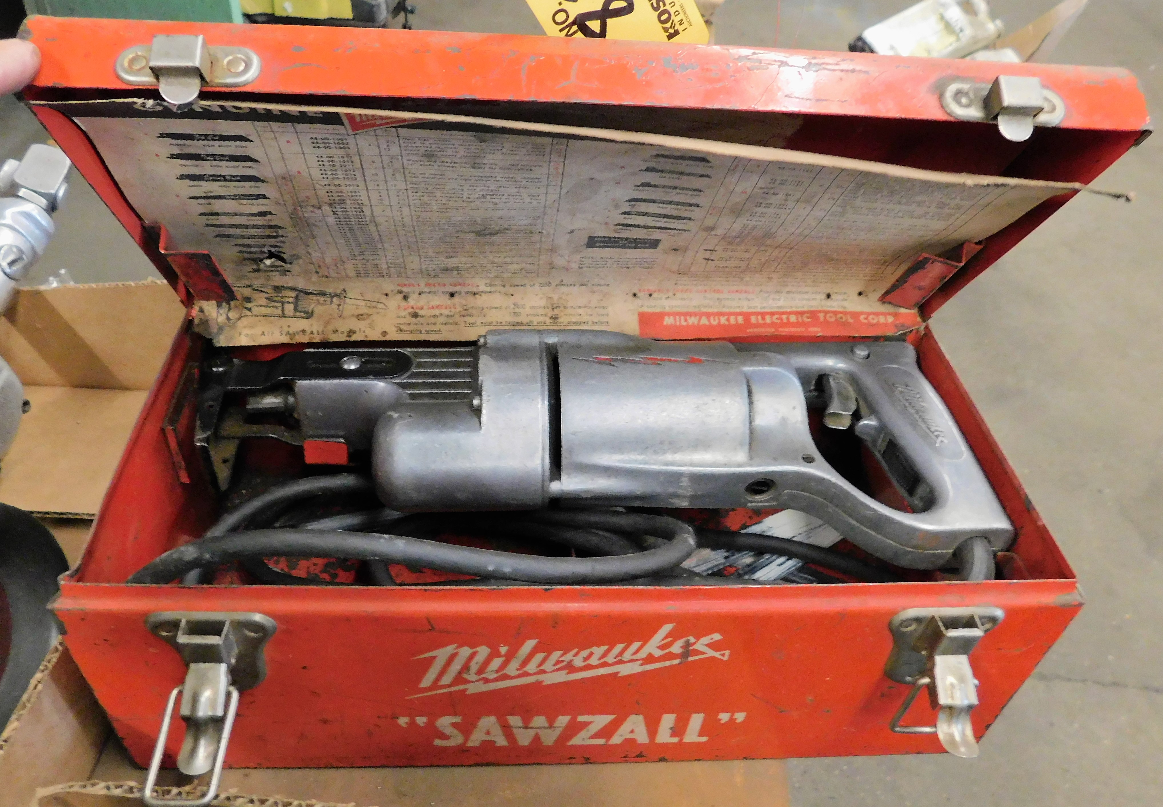 MILWAUKEE ELECTRIC SAWZALL