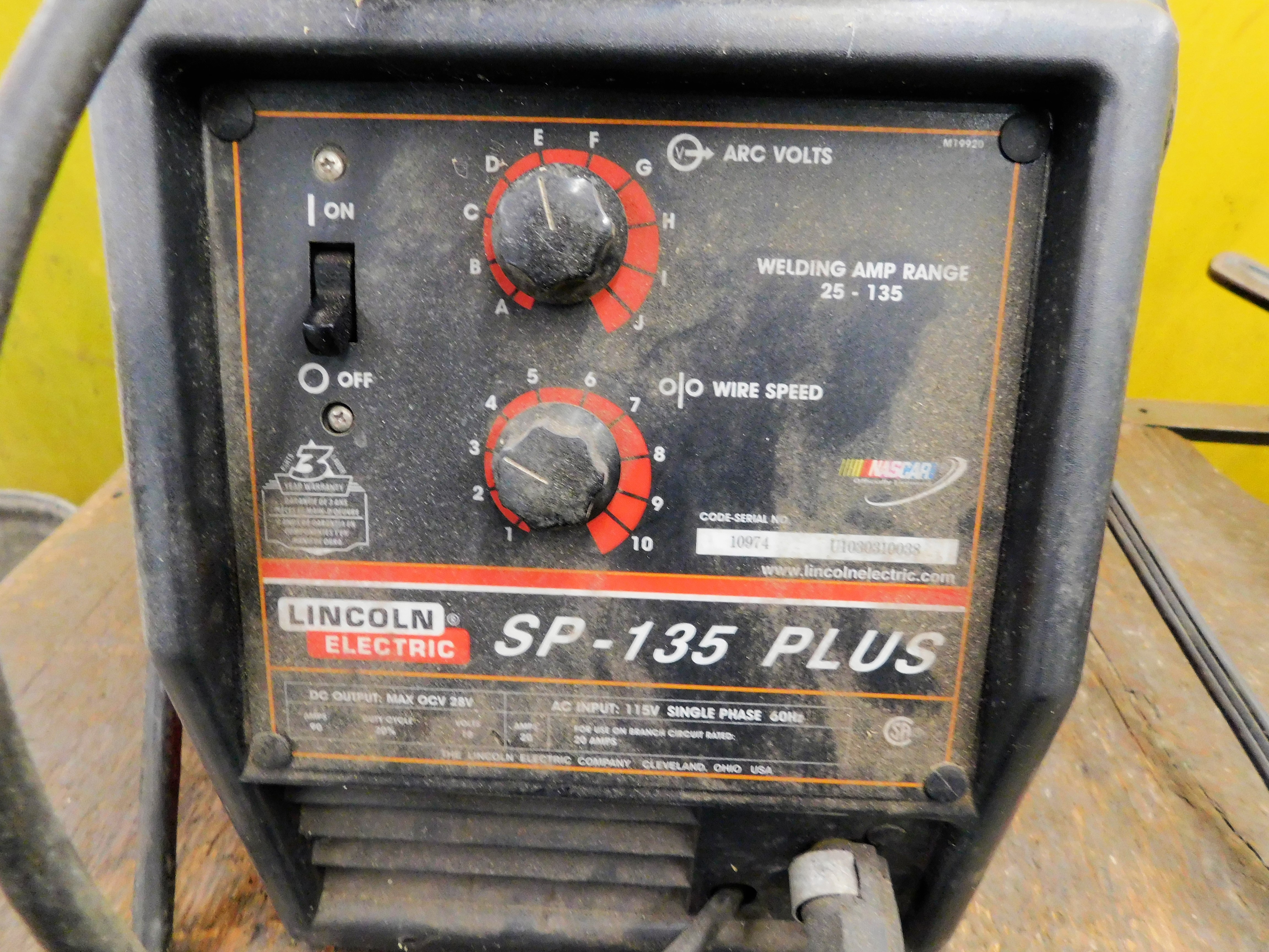 LINCOLN ELECTRIC SP135 PLUS MIG WELDER, S/N U1030310038