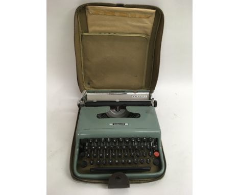 A vintage Olivetti Lettera 22 typewriter