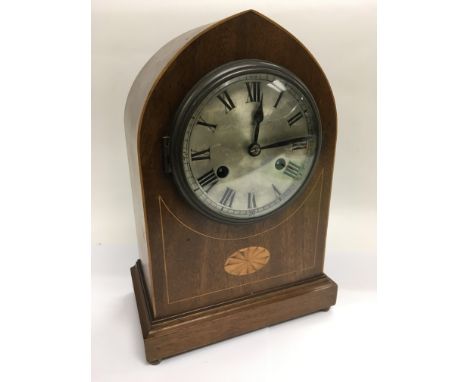 An Edwardian inlaid 8 day mantle clock with shell motif, approx height 31.5cm.