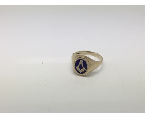 A 9ct yellow gold Masonic swivel ring.