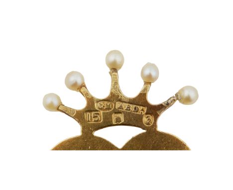 CHARLES MELVINmarked CM, Edinburgh 1905, the heart shaped brooch with pearl set crown surmount, the centre with hanging carto