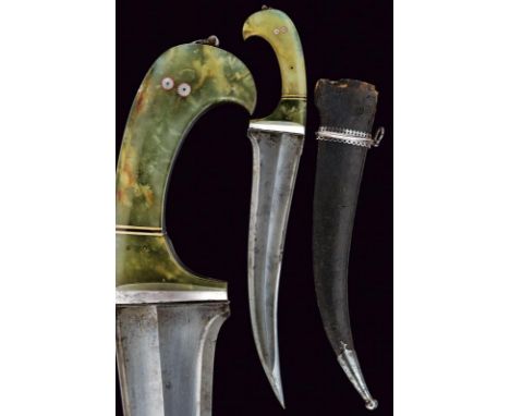dating: Second quarter of the 19th Century provenance: Indopersia, Large and solid, curved, single-and false-edged blade with