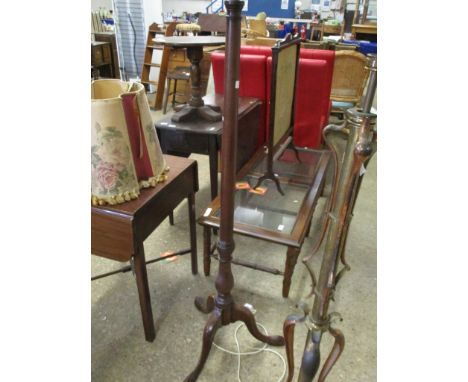 Turned mahogany Lamp Standard on tripod base, 137cm