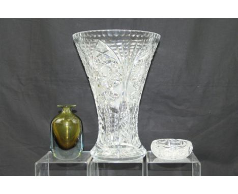 Large cut glass vase, cut glass bowl and an art glass vase (3)   CONDITION REPORT  All are in good condition