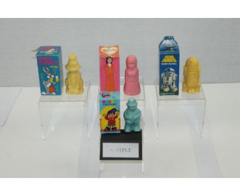 Collection of 1970s and 1980s novelty soaps in boxes - to include Star Wars Soap Model of Artoo-Detoo, Sindy, Bugs Bunny, Sno