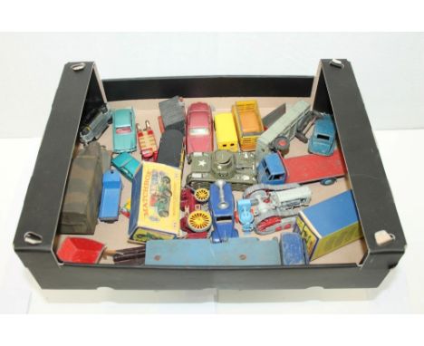 Diecast unboxed selection - including early Dinky lorries and cars, tinplate army vehicles, accessories, Matchbox, etc