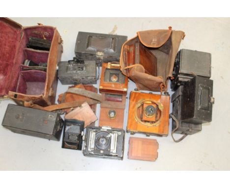 Quantity of vintage cameras - including three Kodak Panorama, a VN press camera in leather case with accessories, a Thornton 