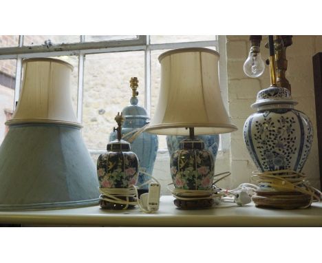 Six assorted table lamps, including two pairs of Ginger Jar styled lamp bases and a brass column double light lamp (6)