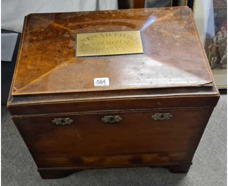 A 19th Century mahogany cellaret, now fitted with zinc liner, the bras plaque inscribed NEW ART HILL FRIENDLY SOCIETY INSTITU