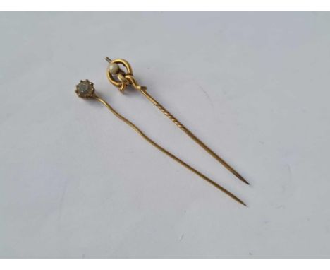 Two gold stick pins - 1.7 gms 