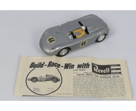 Revell - A rare unboxed vintage 1:24 scale Porsche RS-60 slot car # R3152A. The model appears in Very Good condition with onl