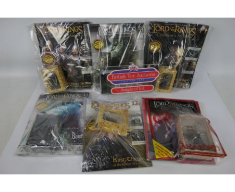 Eaglemoss - The Lord of the Rings - Collector's Models - Chess collection. A selection of Thirty boxed figures with respectiv