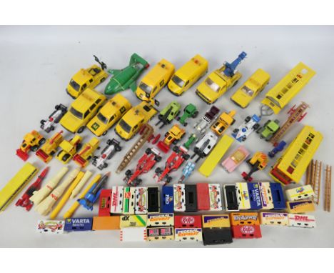 Corgi, Hot Wheels, Matchbox - Over 34 x unboxed die-cast model vehicles, 32 x Matchbox containers - Lot includes a 1:43 scale