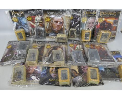 Eaglemoss - The Lord of the Rings - Models - Chess Collection. A selection of Eaglemoss models, sealed with the respective ma