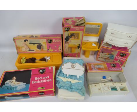 Pedigree - Sindy - Five boxed vintage 1970's Pedigree Sindy doll accessories. Lot includes of Pedigree #44515 Chest of Drawer