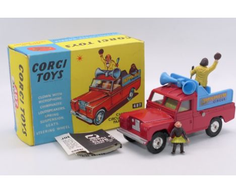 Corgi - Unsold Shop Stock - Chipperfields - A boxed Chipperfields Circus Land Rover Parade Vehicle # 487. The model appears N