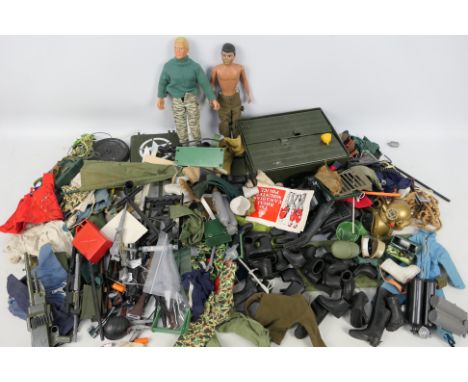 Hasbro - Action Man - A collection of modern Action Man figures and accessories - Lot includes a 1992 #2281563 Action Man fig