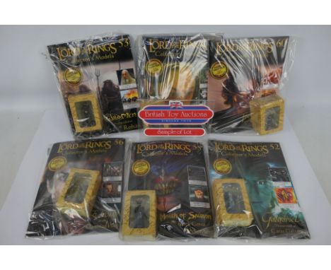 Eaglemoss - The Lord of the Rings - Collector's Models. A selection of Thirty boxed figures with respective magazines appeari