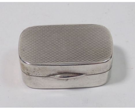 An early 19th century 835 standard silver snuff box, 4cm wide 
