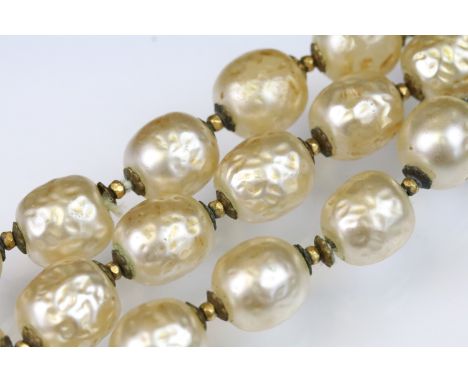 Miriam Haskell - vintage faux pearl necklace with hook and chain fastening. Signed panel to clap. Measures 17 inches. 