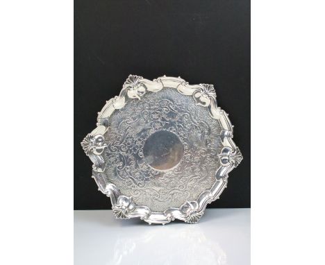 19th Century Victorian William Hutton &amp; Sons silver hallmarked tazza dish having moulded scroll and shell detailing with 