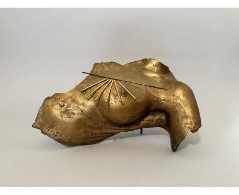 VASSILAKIS TAKIS (1925-2019). « Magnetic Evidence 1983 ». Bronze doré, 6 clous et 1 aiguille. Signé « Takis » en 1991. Éditio
