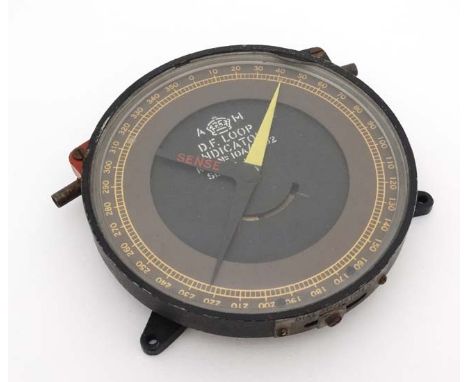 Militaria : A WWII RAF navigational panel instrument (direction finding) , probably removed from an Avro Wellington bomber , 