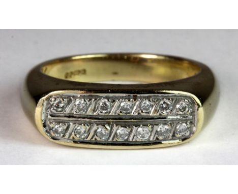 A heavy 9ct gold gents diamond ring (approx. 10.7g) (U).