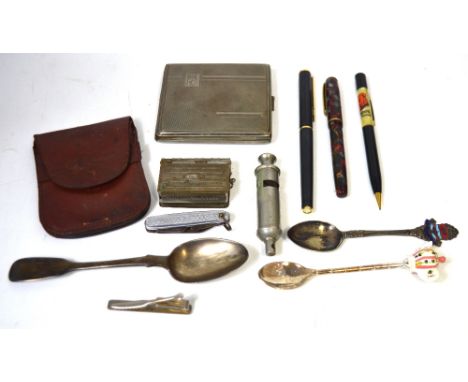 A collectors' lot comprising fountain pens, three teaspoons to include a William IV hallmarked silver example, London 1835, a