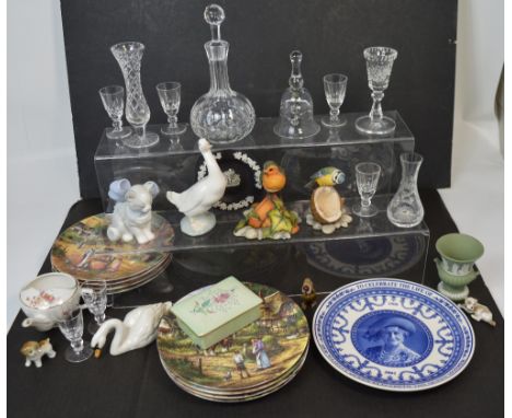 A quantity of decorative ceramics to include Border Fine Arts bird figures, a Beswick swan, a Nao goose and cat, Wedgwood Jas