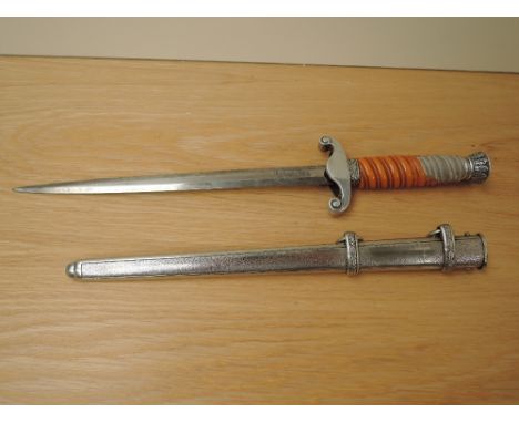 A German Third Reich Officers Dress Dagger by Siegfried Waffen Ernst Pack and Sohne M.b.H Waffenfabrik Solingen, metal scabba